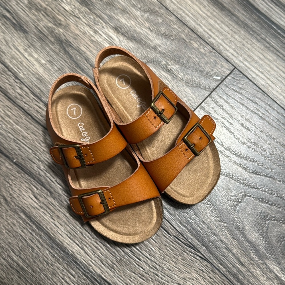 Cat & Jack Reagan toddler sandals size 7 toddler cognac color gently used - Picture 2 of 6